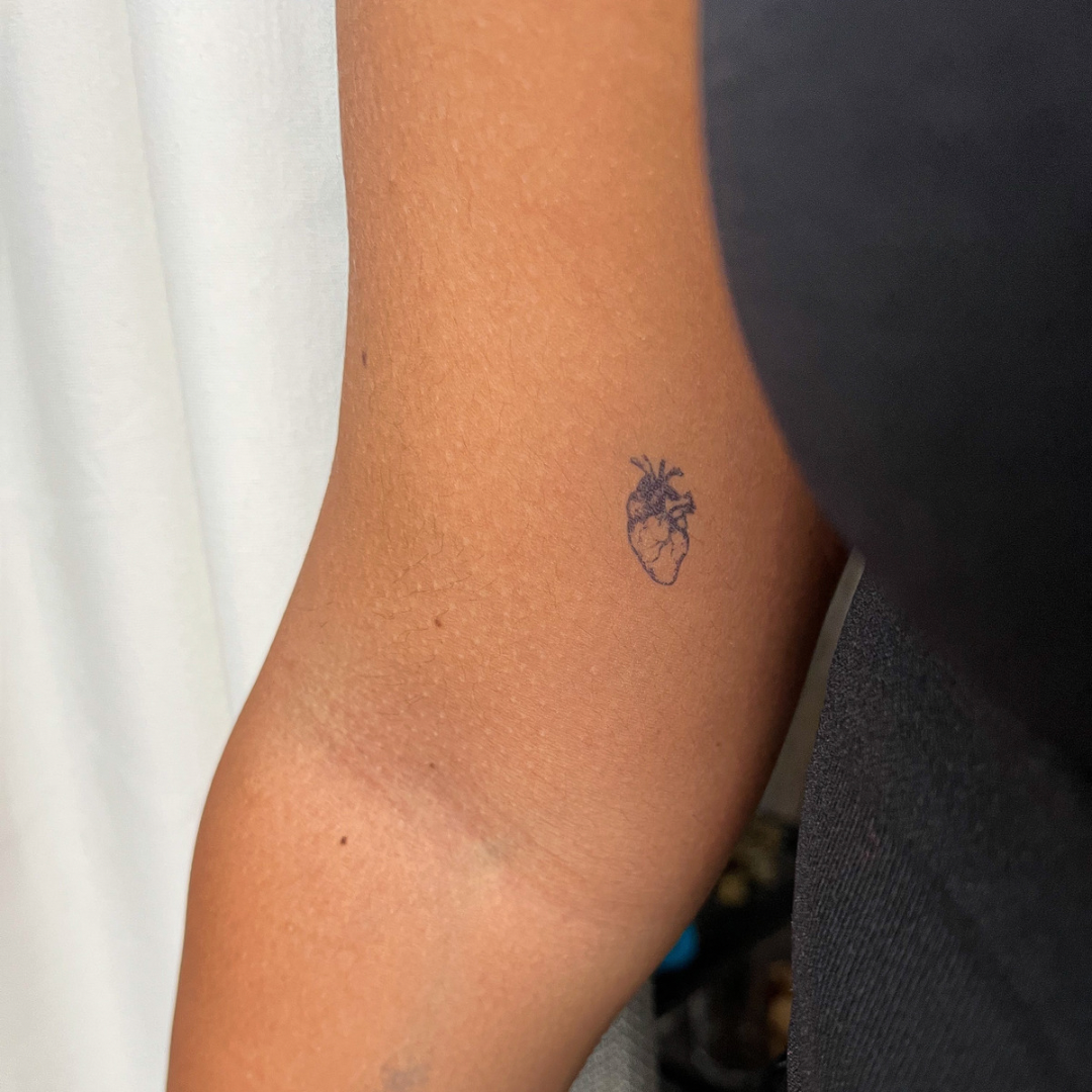 Tymczasowy tatuaż organiczne serce