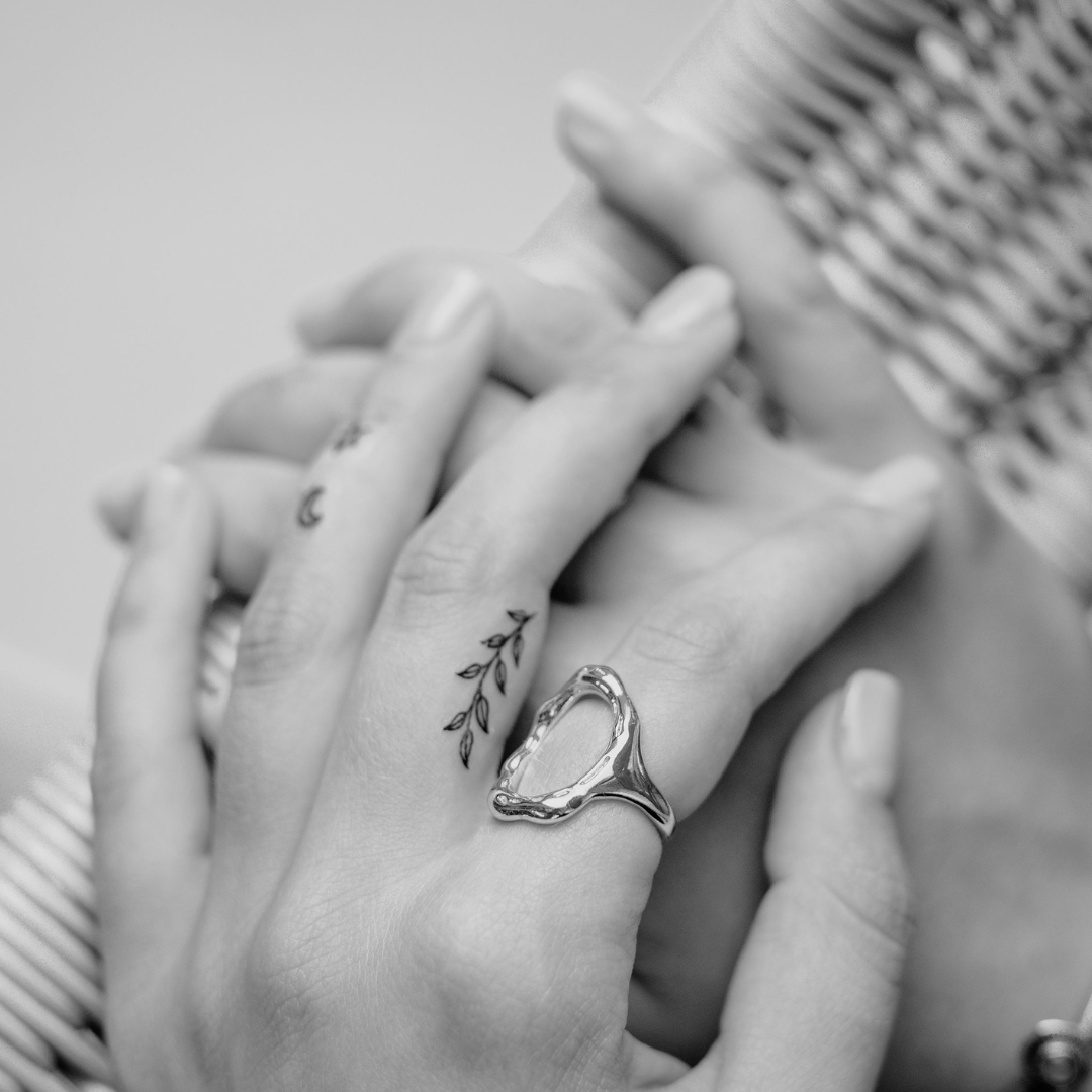 10 najpopularniejszych tymczasowych metalicznych tatuaży w tym momencie