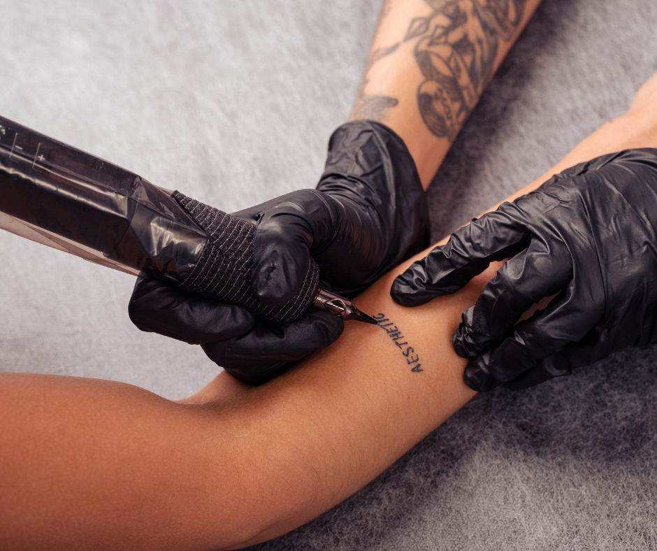 Tatuaż wdzięczności: 8 symboli i ich znaczenie