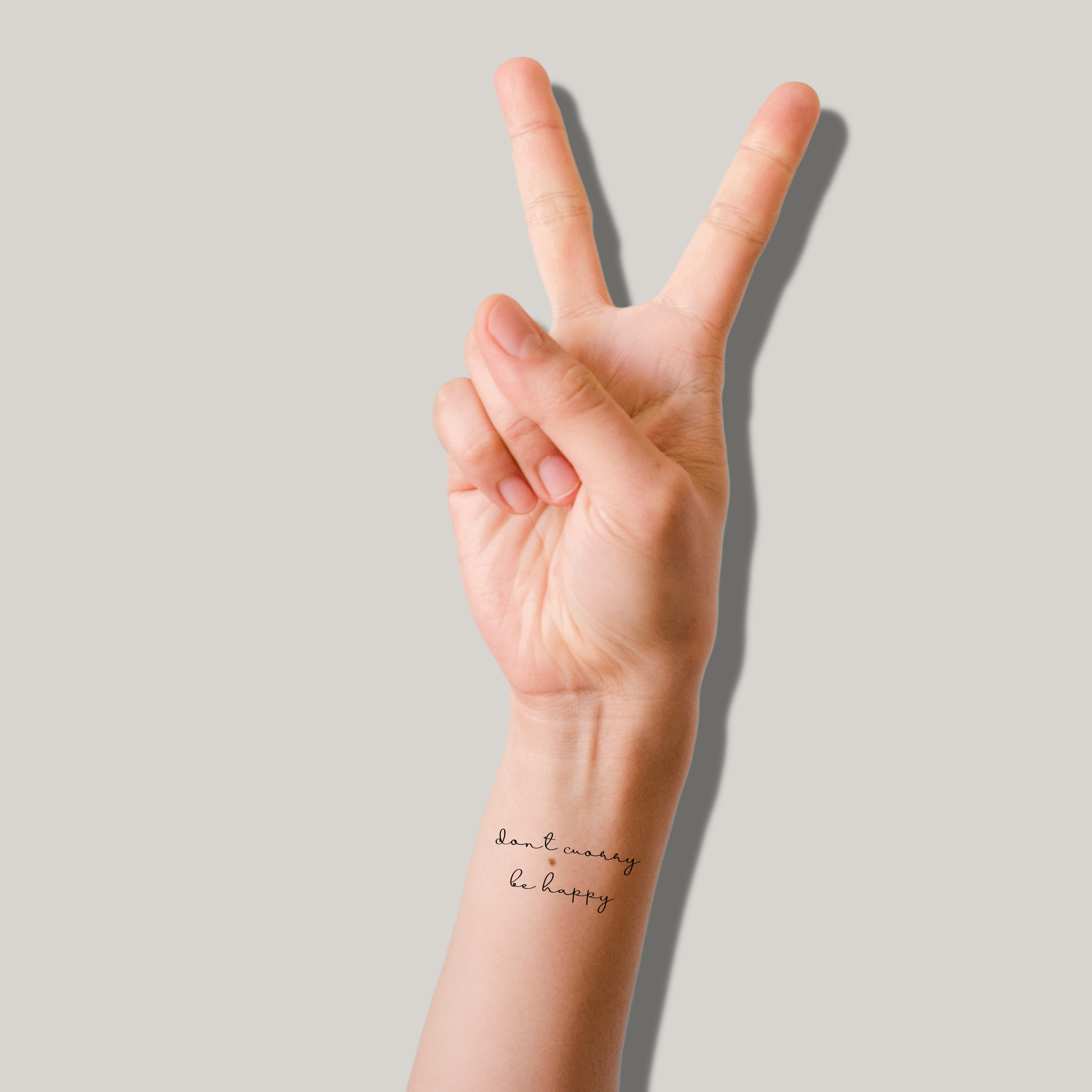 Tatuaż tekstowy (wiele linii)